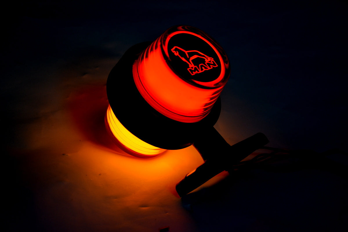 Feu de gabarit latéral néon – rouge/jaune adapté pour logo MAN, 12/24 V, 110 x 90 mm