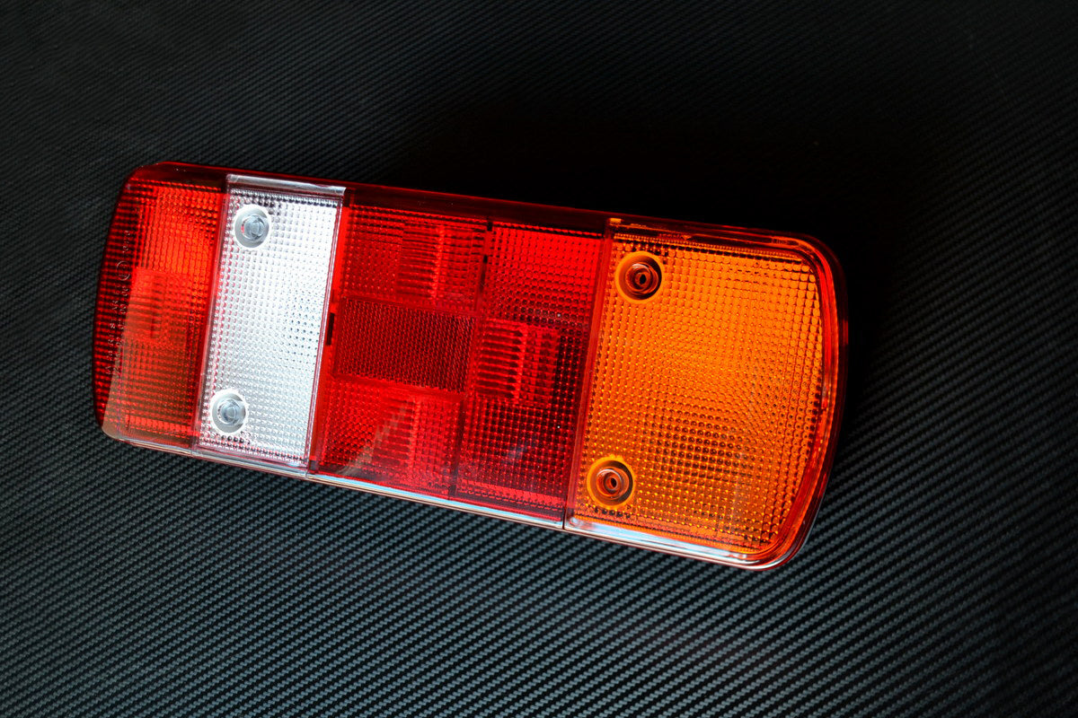 Left Rear Combination Tail Light – suitable for Mercedes Atego 2004+, Bulb Type, Plug Connection, 340×130×90 mm