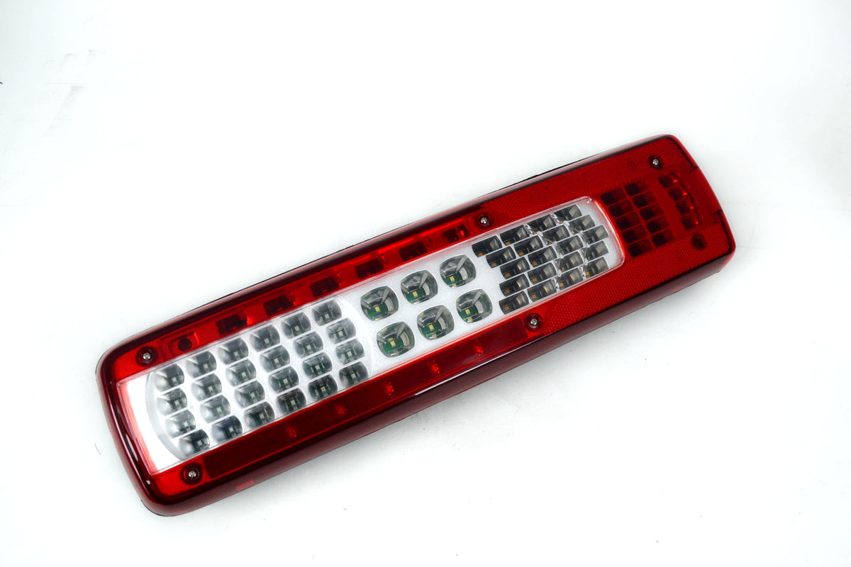 Feu arrière droit à LED – adapté pour Volvo FH4, version LUX grande