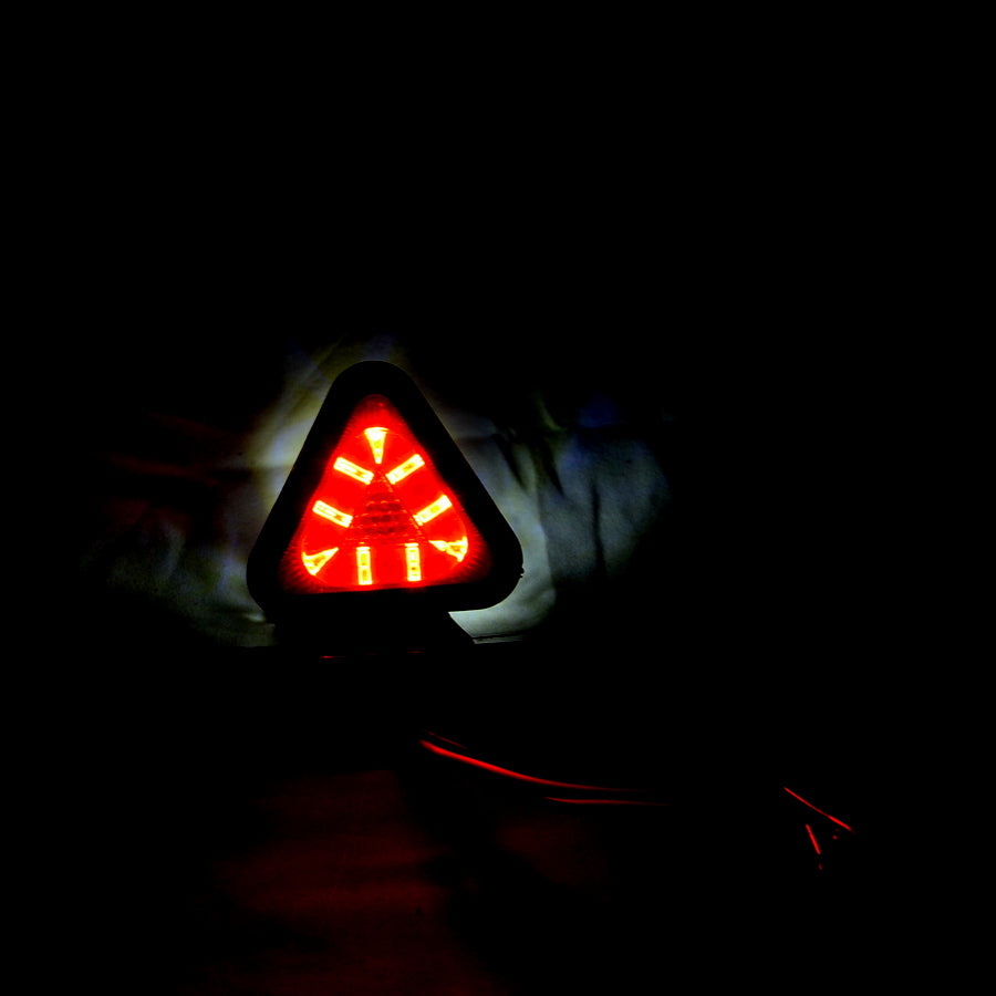Feu de gabarit LED triangulaire rouge/blanc, 18 diodes, 12V/24V