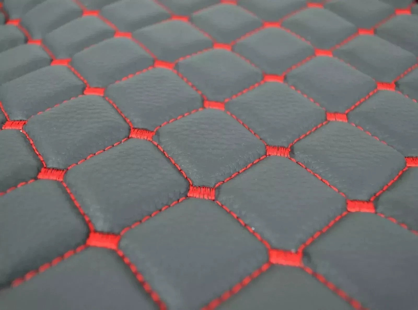 Tapis de sol en cuir synthétique (éco-cuir) noir – Surpiqûres rouges, antidérapants, adapté pour Mercedes Actros Giga Space MP4/MP5 à siège fixe