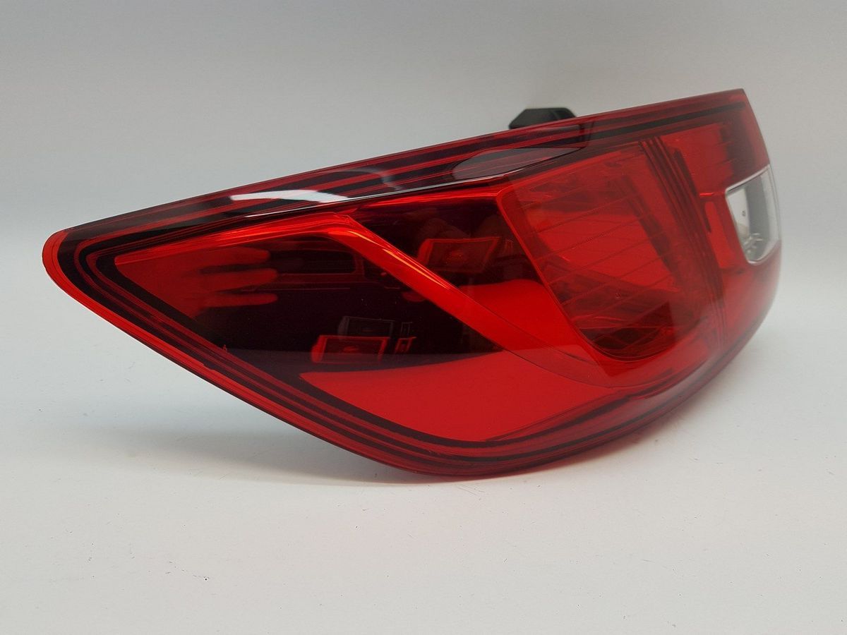 Ляв стоп – подходящ за Renault Clio IV 2012–2020, монтаж на купето, без фасунга