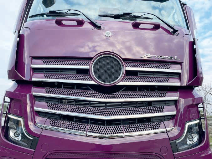 Geprägter Frontgrill-Zierleistensatz – geeignet für Mercedes Actros MP4/MP5 1845