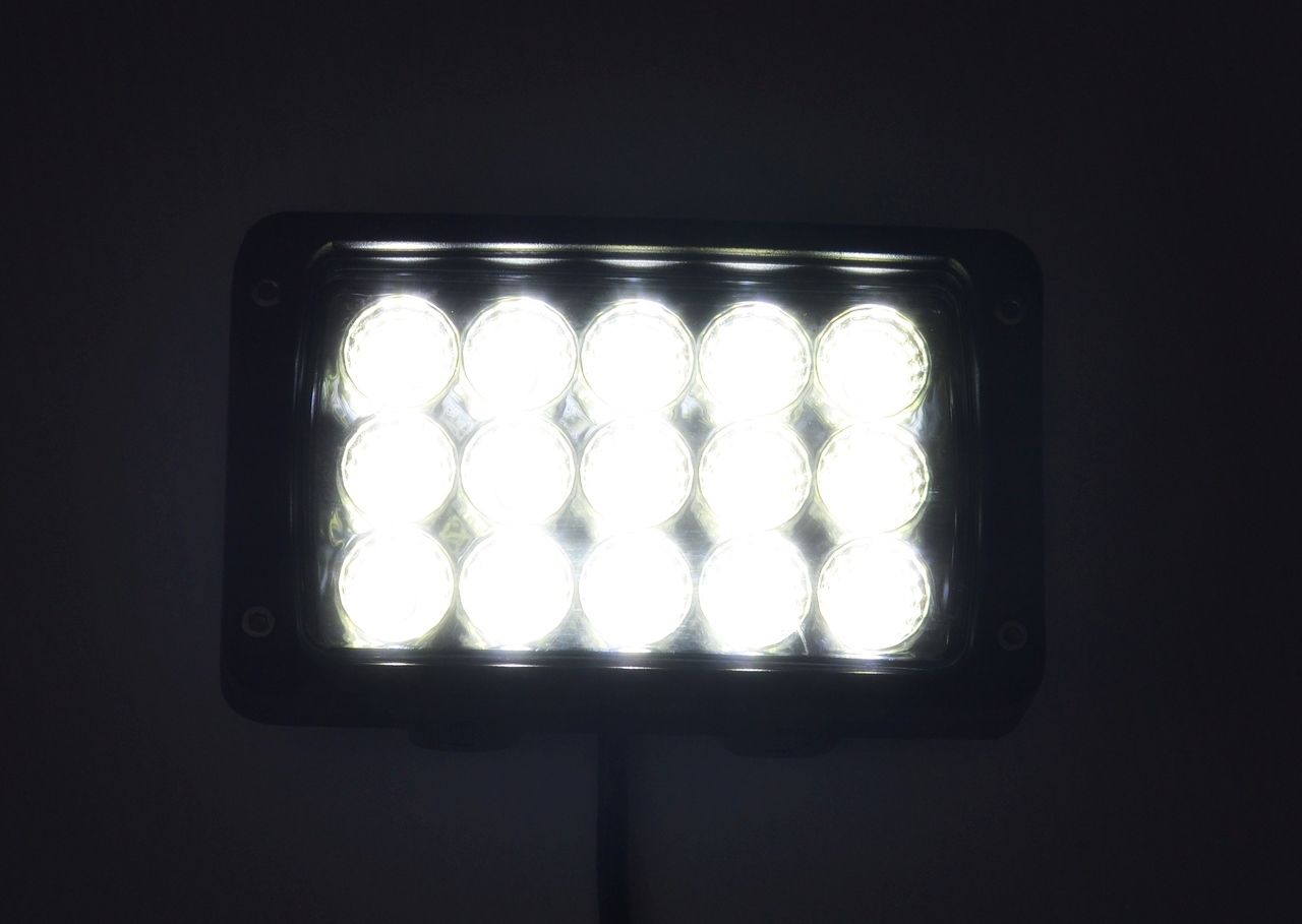 Projecteur de travail à LED rectangulaire – 45 W, 15×3 W LED Epistar, corps en aluminium