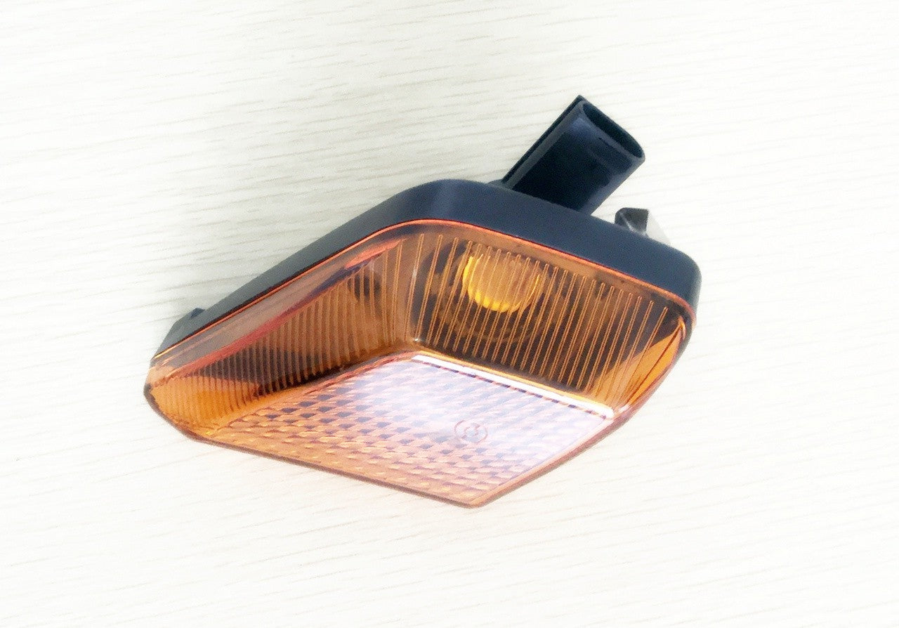 Left Turn Signal Lamp – suitable for Mercedes Actros MP4, With Bulb Holder and Connector