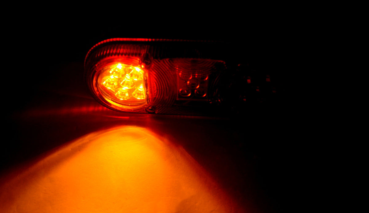 Feu arrière gauche LED ovale, 3 fonctions, 12/24 V, 205×80×53 mm