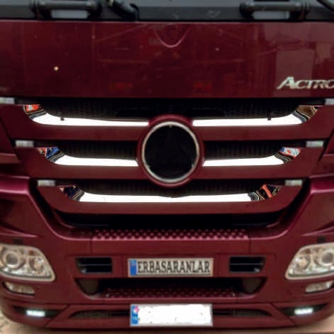 Jeu d’entourages de calandre avant – 3 pièces, adapté pour Mercedes Actros MP3 Megaspace