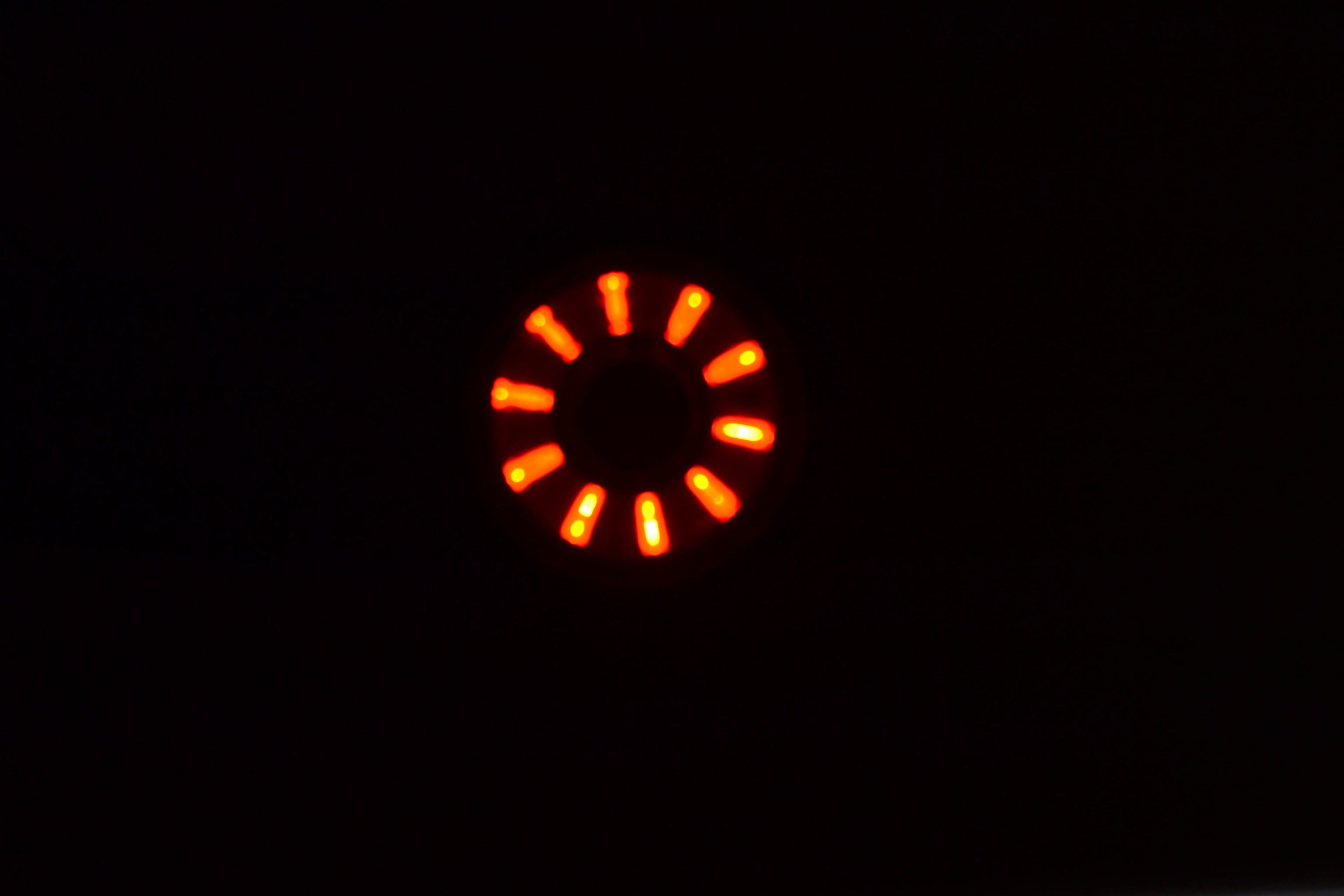 Feu de gabarit LED corne, rouge/blanc, 10 LED, 24 V, 230 x 160 x 5 mm, entraxe de fixation 80 mm