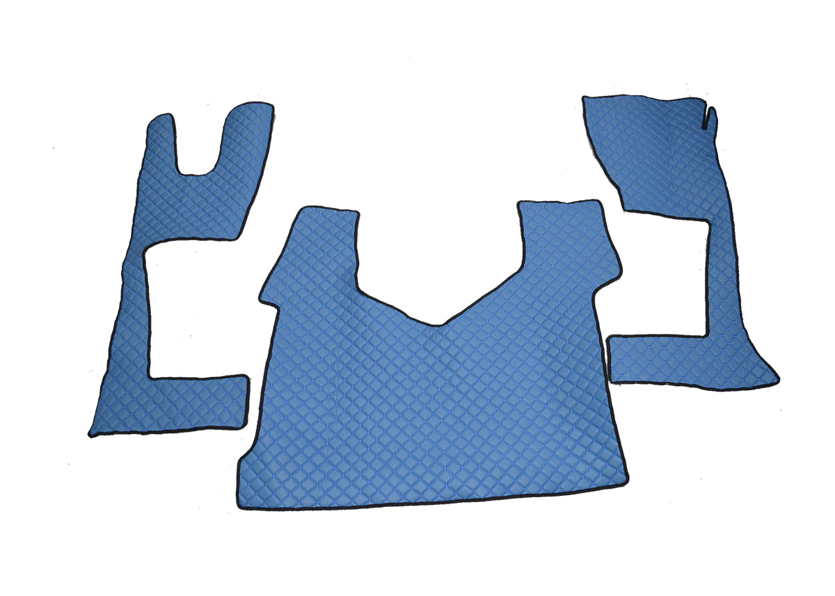 Blaue Fußmatten aus Kunstleder (Eco-Leder) – geeignet für MAN TGX (ab 03.2021), ohne ADR-Fußbremse