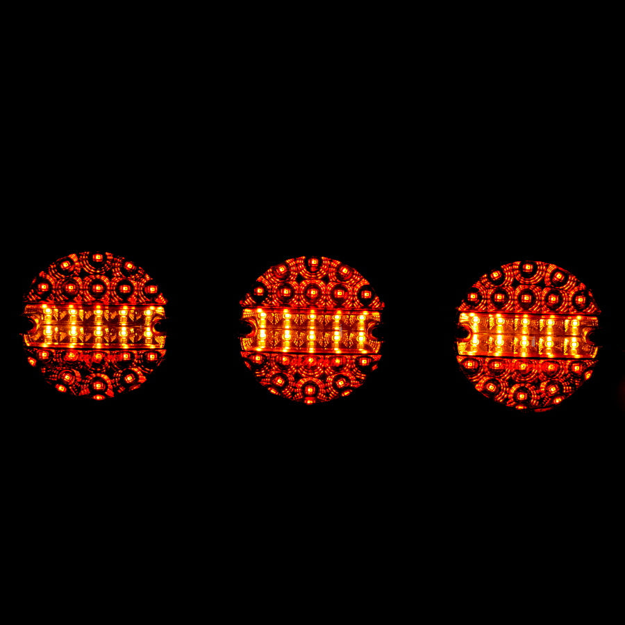 LED стоп светлина за ремарке 24V, 3-камерна, червена/жълта, с черна основа 450×155×87 mm