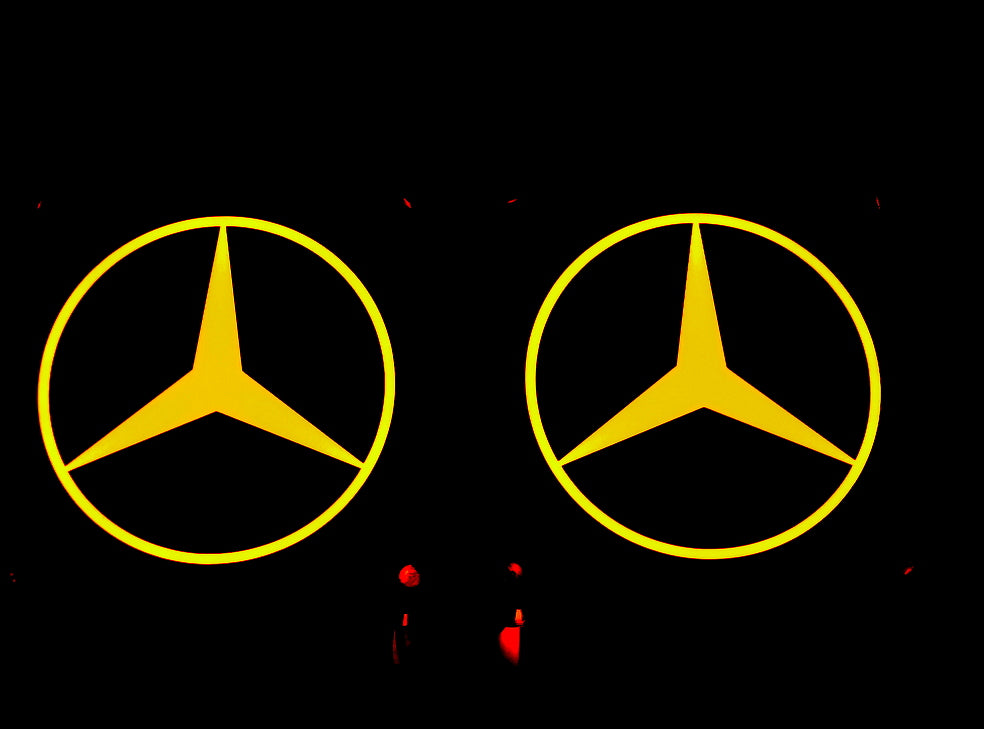 Комплект вътрешни табели за предно стъкло, подходящ за Mercedes – черни с жълти акценти