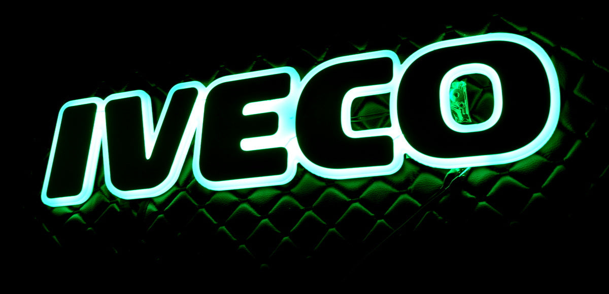 Φωτιζόμενη πινακίδα γρίλιας – πράσινος φωτισμός, 24V, 60×13×2 cm, κατάλληλο για Iveco