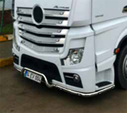 Pare-buffle avant inférieur – 3 pièces, 60 mm, sous pare-chocs au-dessus de la plaque d’immatriculation, adapté pour Mercedes Actros MP4/MP5