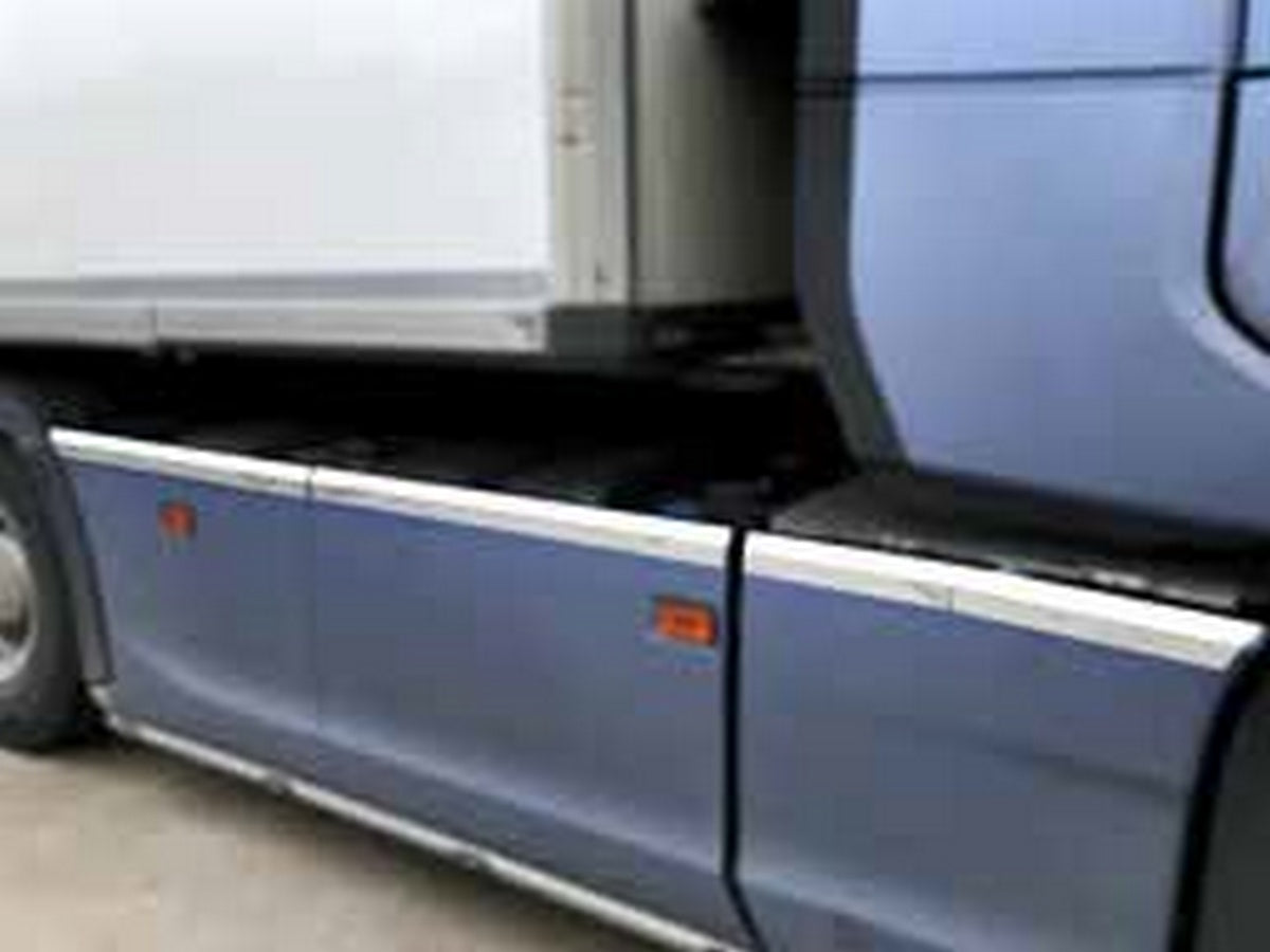 Upper Fuel Tank Side Skirt Trim Kit – 7-Piece Set, suitable for Scania S/R NextGen