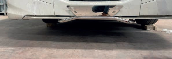 Arceau de plaque d’immatriculation – adapté pour Iveco Stralis