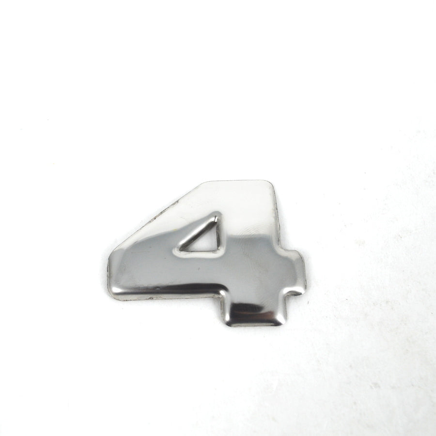 Décoration chiffre 4 en métal – Pièce unique