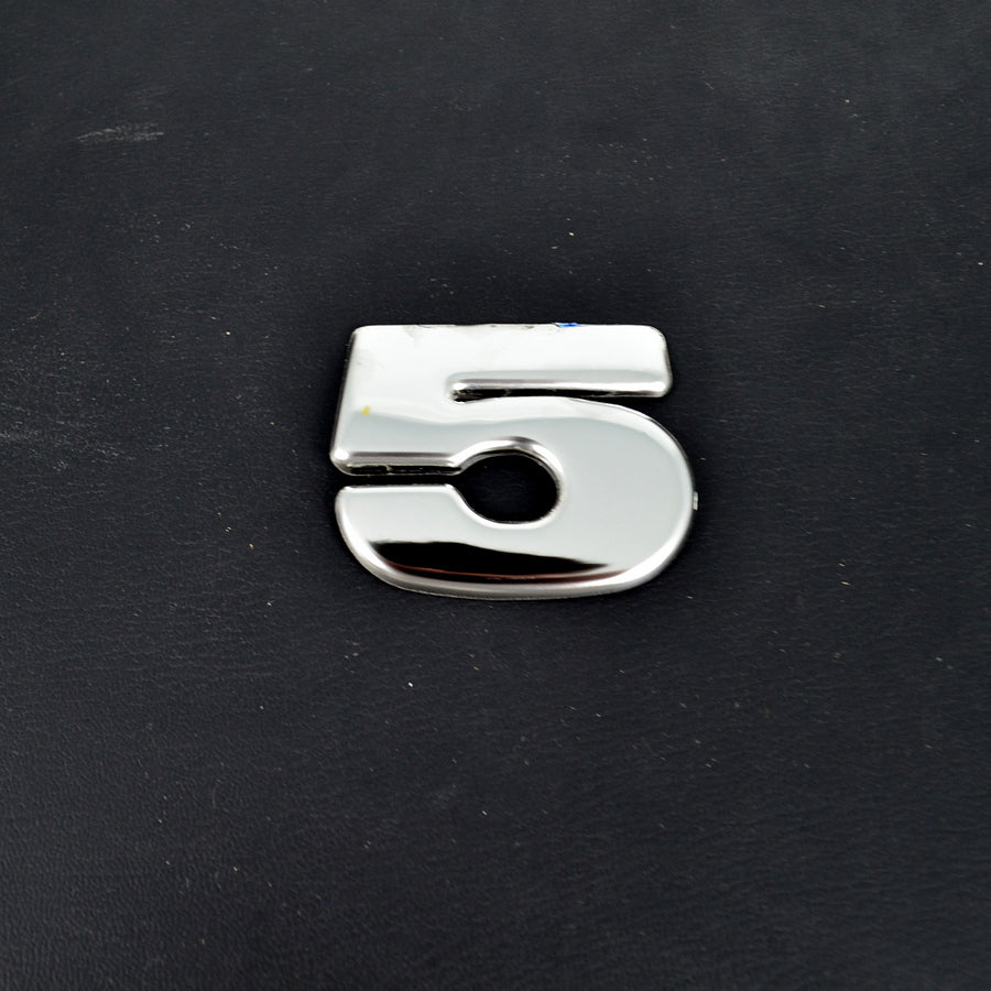 Décoration chiffre 5 en métal – pièce unique