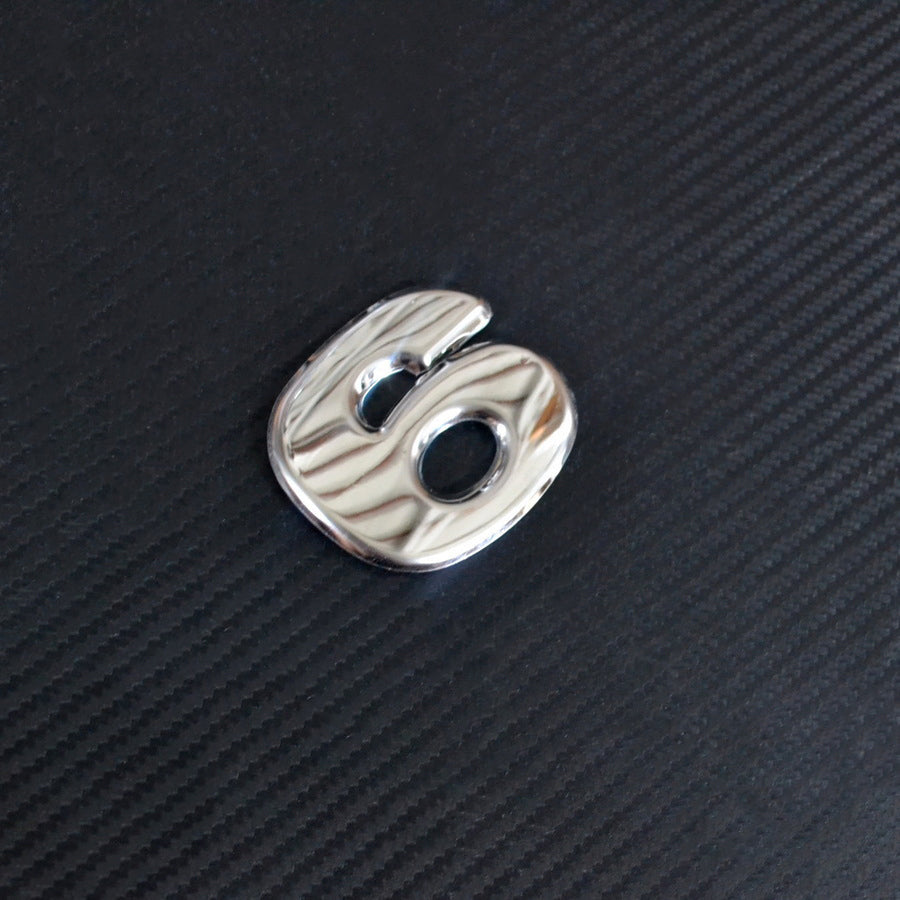 Décoration chiffre 6 en métal – pièce unique