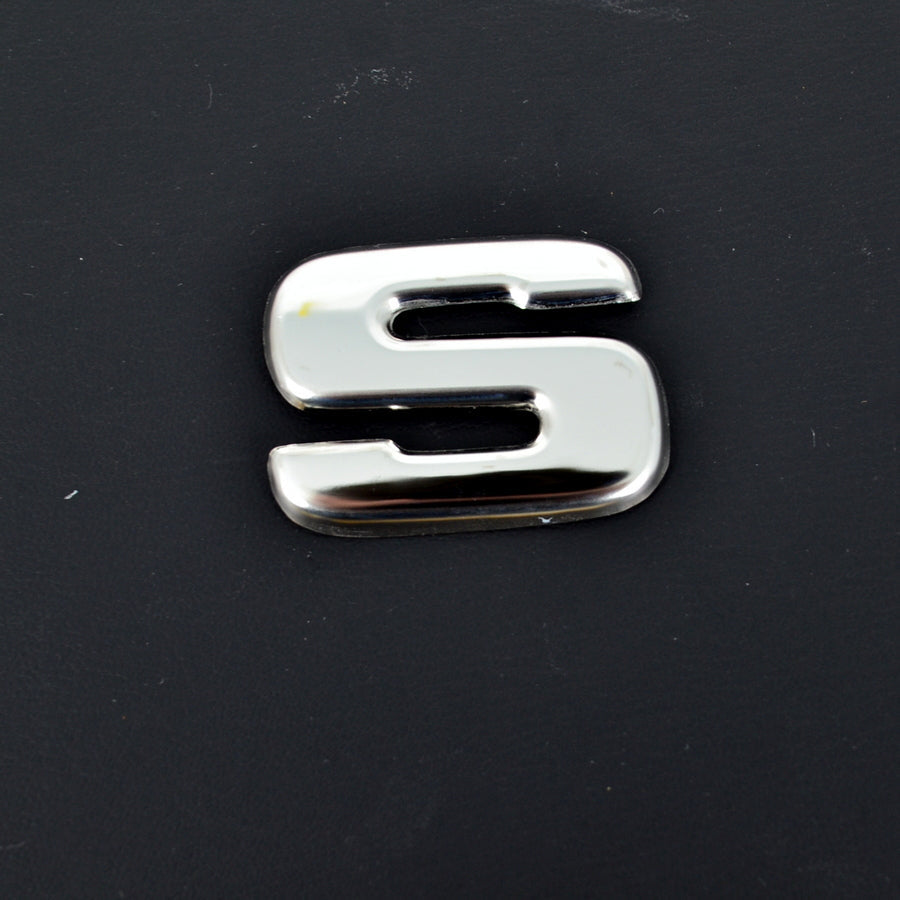 Lettre décorative S en métal – adaptée pour Scania S/R 2017+