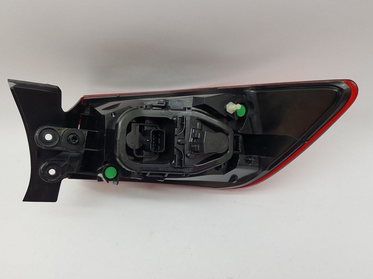 Ляв стоп – подходящ за Renault Clio IV 2012–2020, монтаж на купето, без фасунга