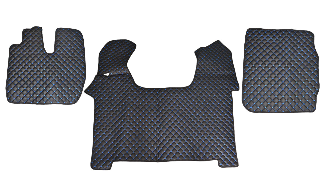 Tapis de sol en cuir synthétique (éco-cuir) noir – Surpiqûres rouges, adapté pour DAF XG (à partir de 10.2021, siège passager rabattable)