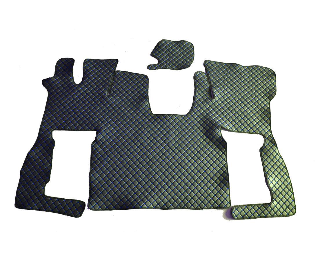 Μαύρα πατάκια δαπέδου από τεχνητό δέρμα (eco leather) – κατάλληλο για Scania S 2016+, με μπλε ραφές