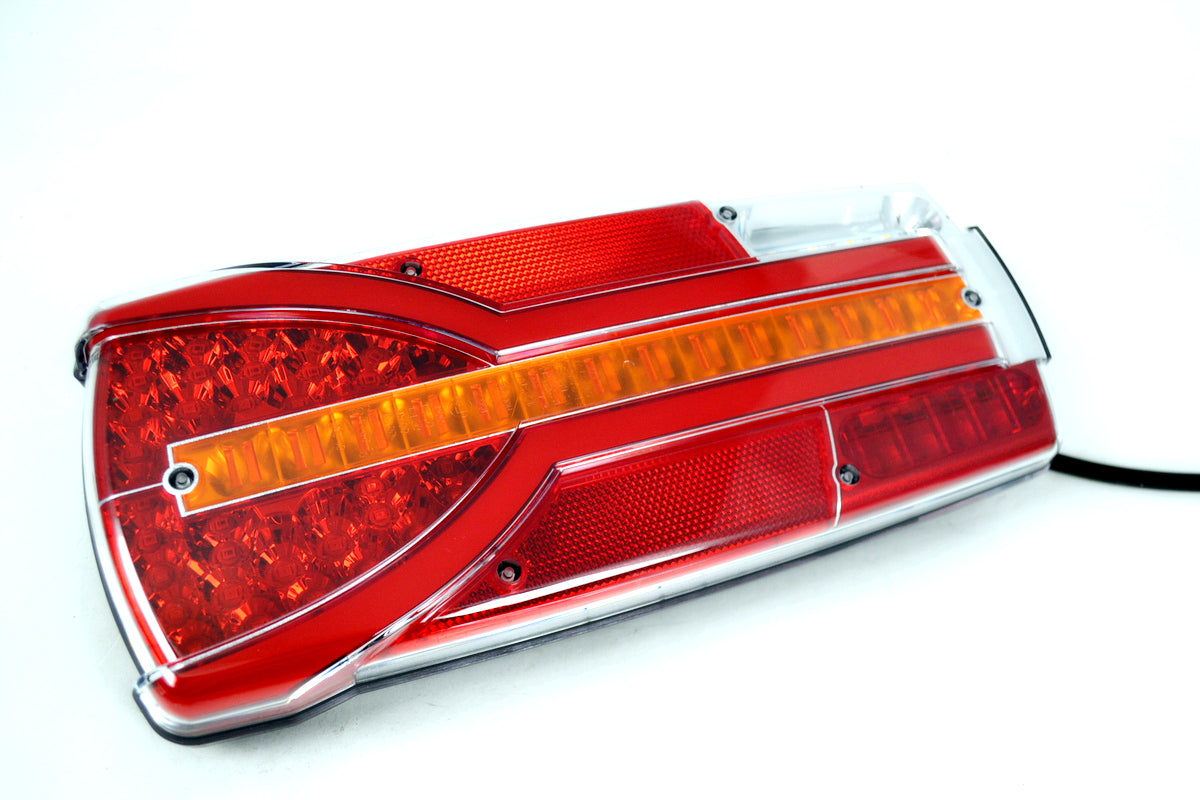 Feu arrière droit à LED, 12/24 V, 304×132 mm, clignotant dynamique