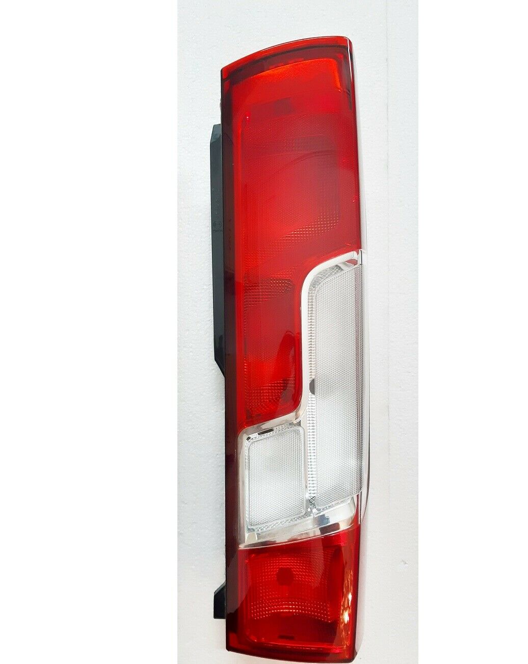 Десен заден стоп – подходящ за Peugeot Boxer, Citroën Jumper, Fiat Ducato Maxi 2013+