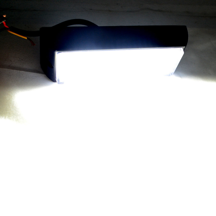 White LED Flash Side Marker Light, 10–36 V, 125 x 25 x 43 mm