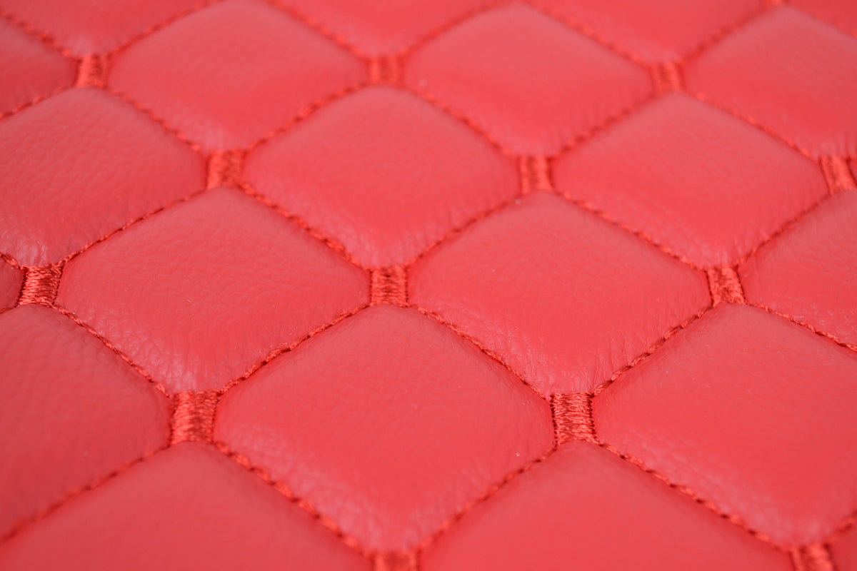 Tapis de sol rouge en cuir synthétique (éco-cuir) – adapté pour DAF 105 boîte manuelle, 2009+