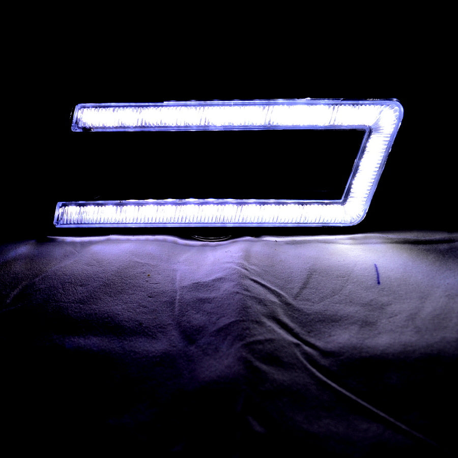 Jeu de feux de jour à LED en forme de P