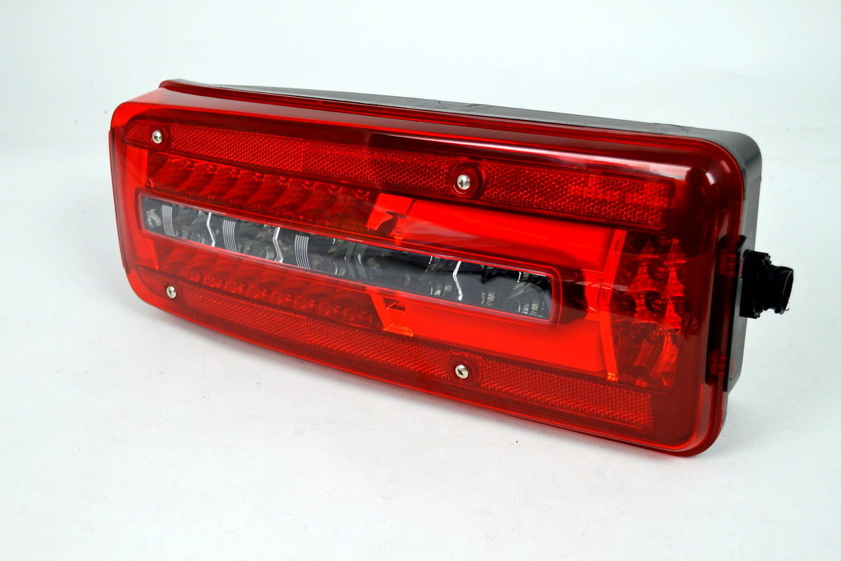 Linkes LED-Rücklicht mit Kennzeichenleuchte – 24 V, 400 x 160 x 90 mm, geeignet für MAN TGX Euro 6