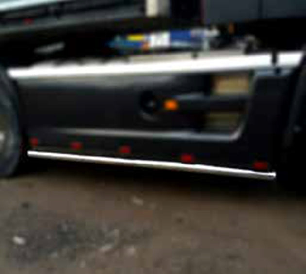 Jeu de barres latérales – Gauche et droite, tube 60 mm, adapté pour DAF XF105