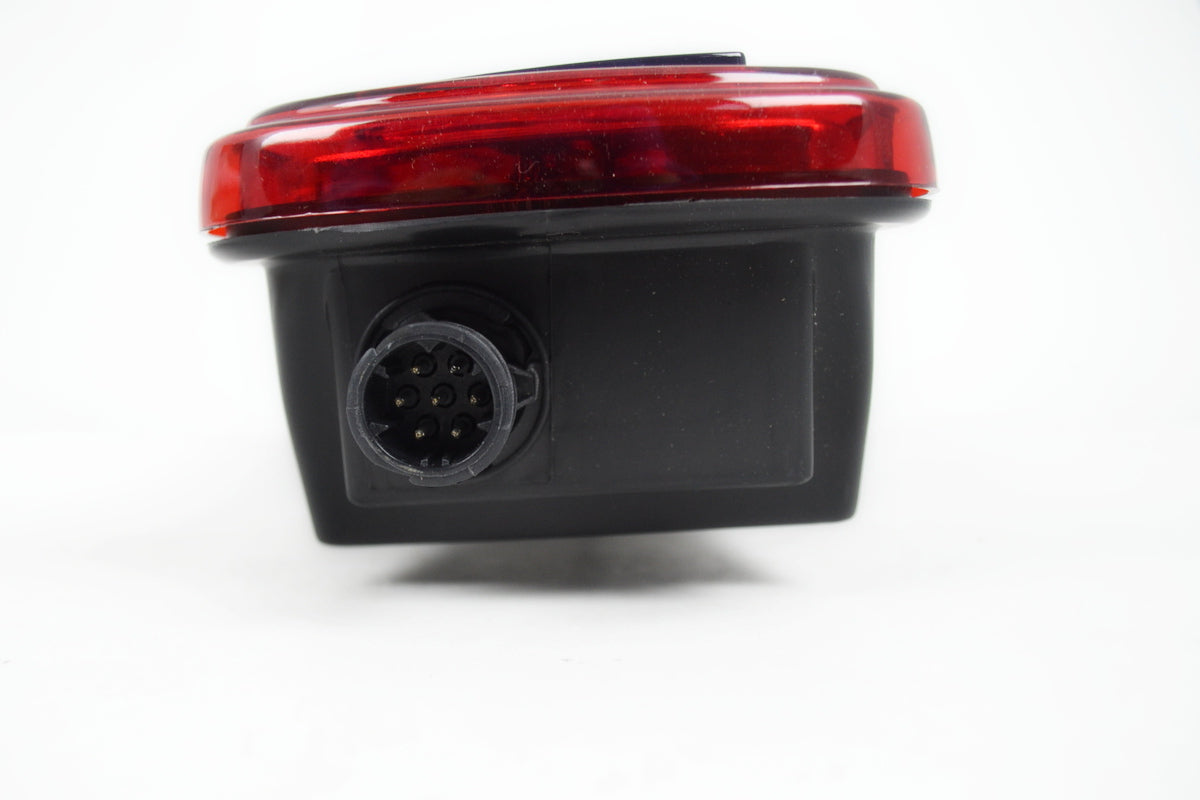 Feu arrière gauche avec éclairage de plaque d’immatriculation – adapté pour Volvo
