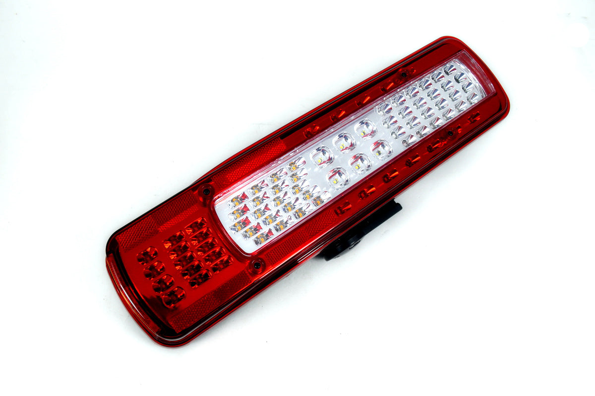 Feu arrière gauche avec éclairage de plaque d’immatriculation – adapté pour Volvo