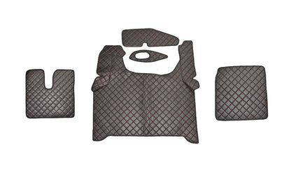 Μαύρα πατάκια δαπέδου από τεχνητό δέρμα (eco leather) – κατάλληλο για MAN TGX 2020+, με κόκκινες ραφές