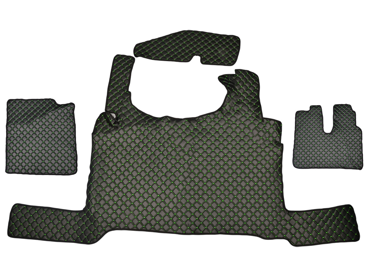 Подови стелки от черна изкуствена кожа – зелени шевове, подходящи за MAN TGX 2021+, за десен волан, без ADR спирачка на пода