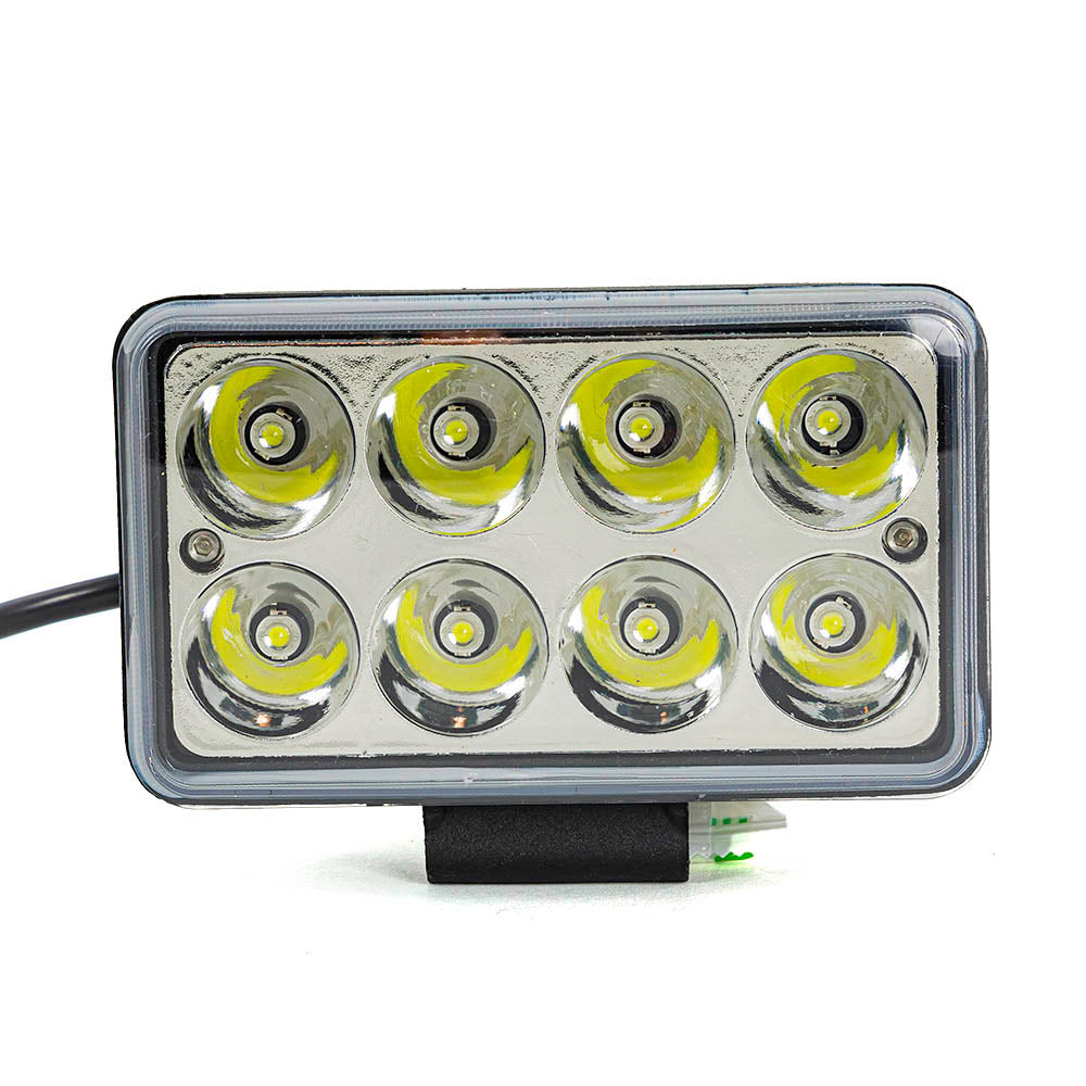 Rechteckiger LED-Arbeitsscheinwerfer – 24 W, 15,5 × 11 × 5,5 cm