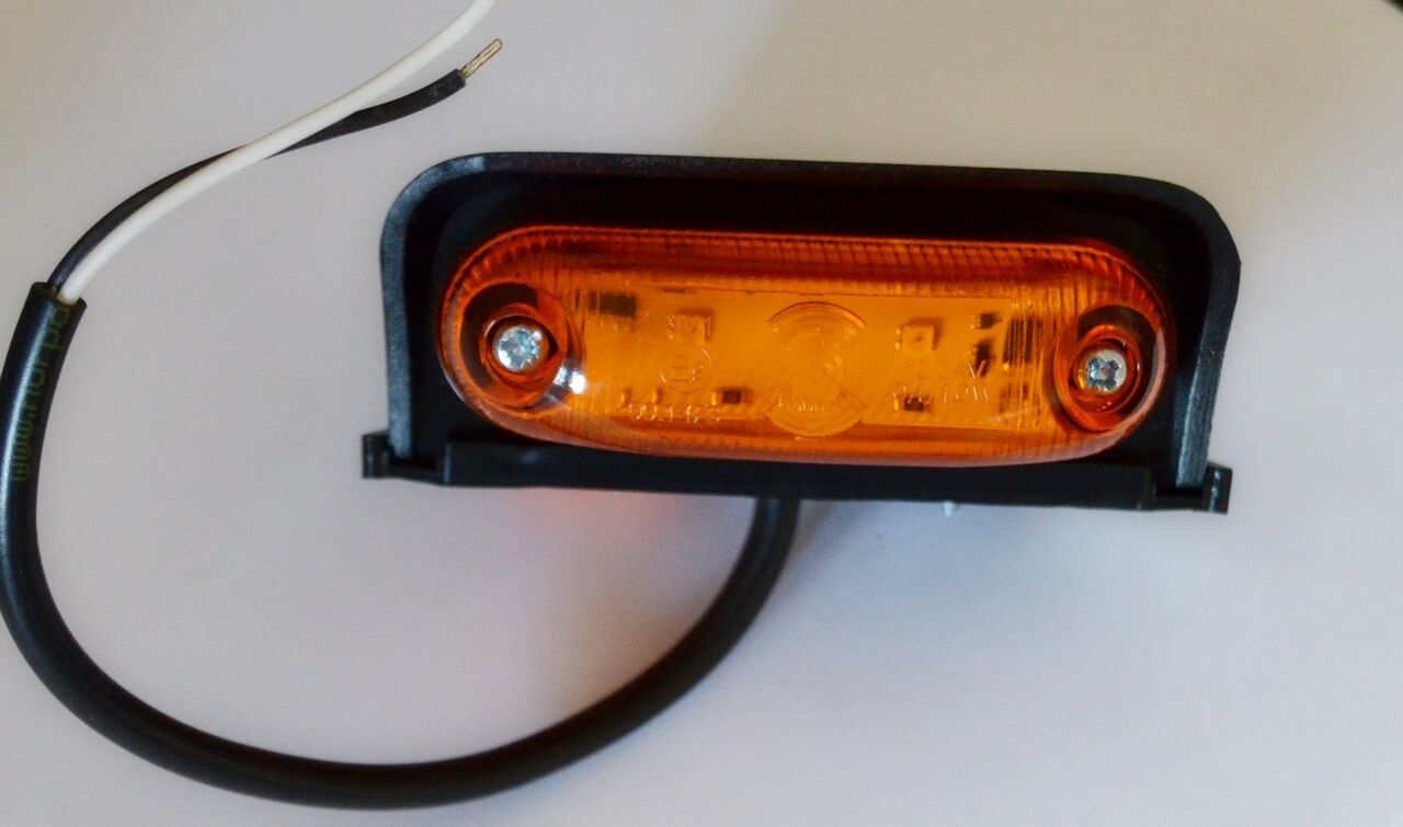Feu de gabarit de toit à LED ovale, cabochon jaune, lampe de position 12/24 V pour véhicules utilitaires et remorques