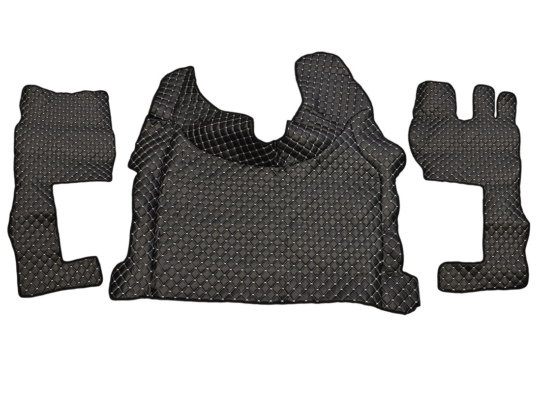 Подови стелки от черна изкуствена кожа (еко кожа) за десен волан – подходящи за Volvo FH4 Long модел, бял шев, 2021+