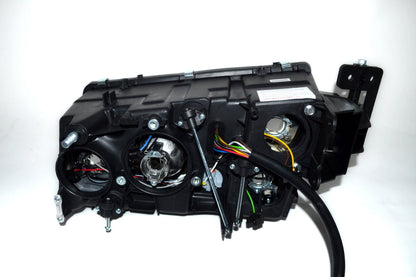 Ляв фар с кръгъл конектор, подходящ за Volvo Series II (2003–2007)