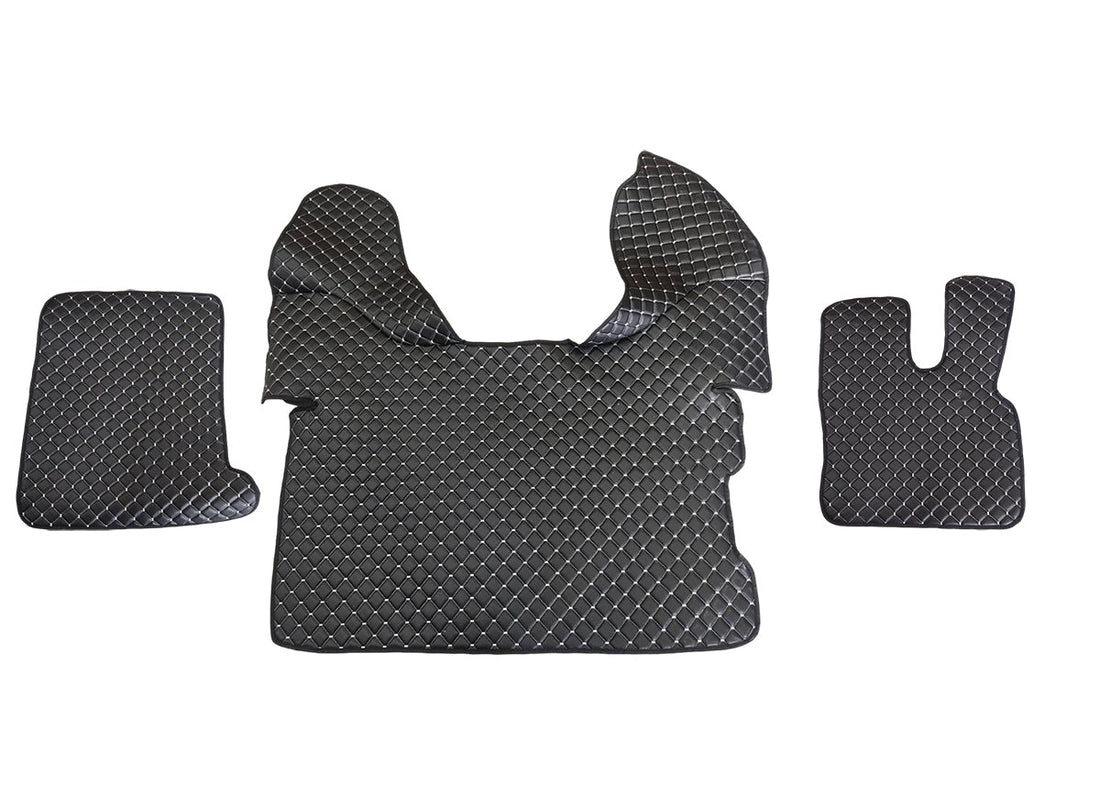 Черни подови стелки от изкуствена кожа (еко кожа) – дясна дирекция, подходящи за DAF 106, бял шев, 2015+