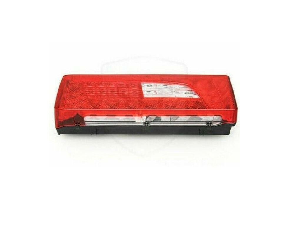 Десен LED комбиниран заден фар – подходящ за Scania Euro 6, 24 V, 570 x 160 x 140 mm, 150 mm междина между болтовете