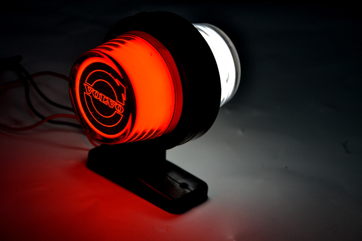 Πλαϊνό φως σήμανσης νέον – Κόκκινο/Λευκό, κατάλληλο για λογότυπο Volvo, 12/24V, 110 x 90 mm, λαστιχένια βάση 720 mm