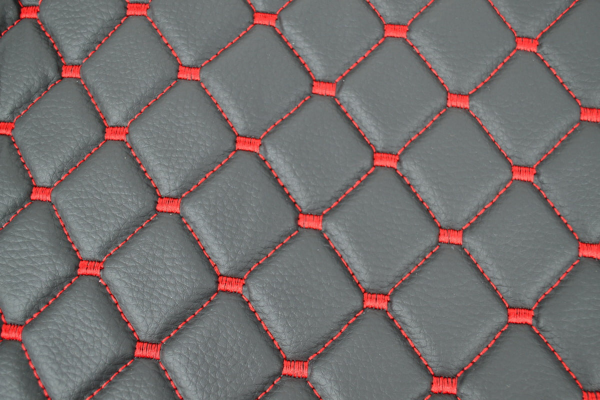 Tapis de tableau de bord pour conduite à droite – cuir synthétique (éco-cuir), noir avec surpiqûres rouges, adapté pour Scania R (2009–2016)