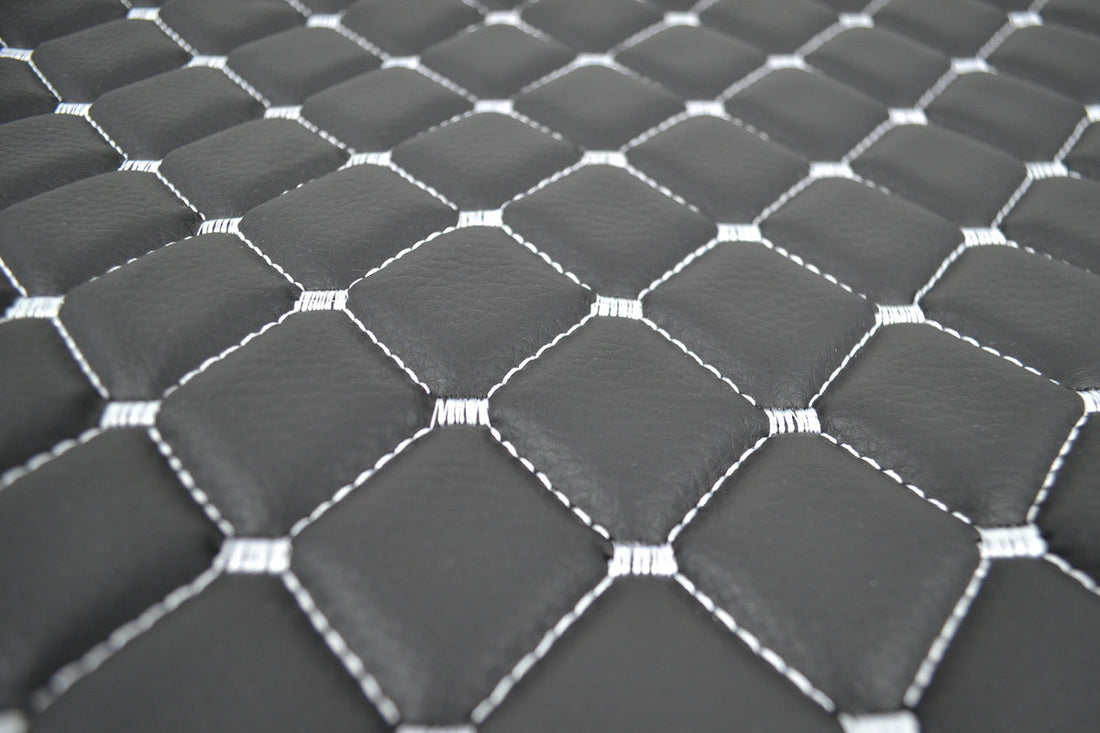 Tapis de tableau de bord en cuir noir – surpiqûres blanches, adapté pour DAF XF/XG/XG+, 2021+