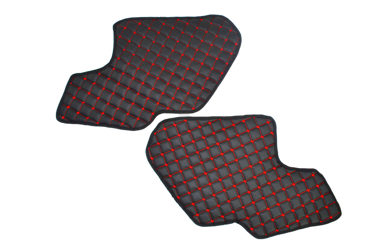 Tapis de porte – cuir synthétique (éco-cuir), noir avec surpiqûres rouges, adapté pour Scania R/S NextGen 2017+, jeu de 2