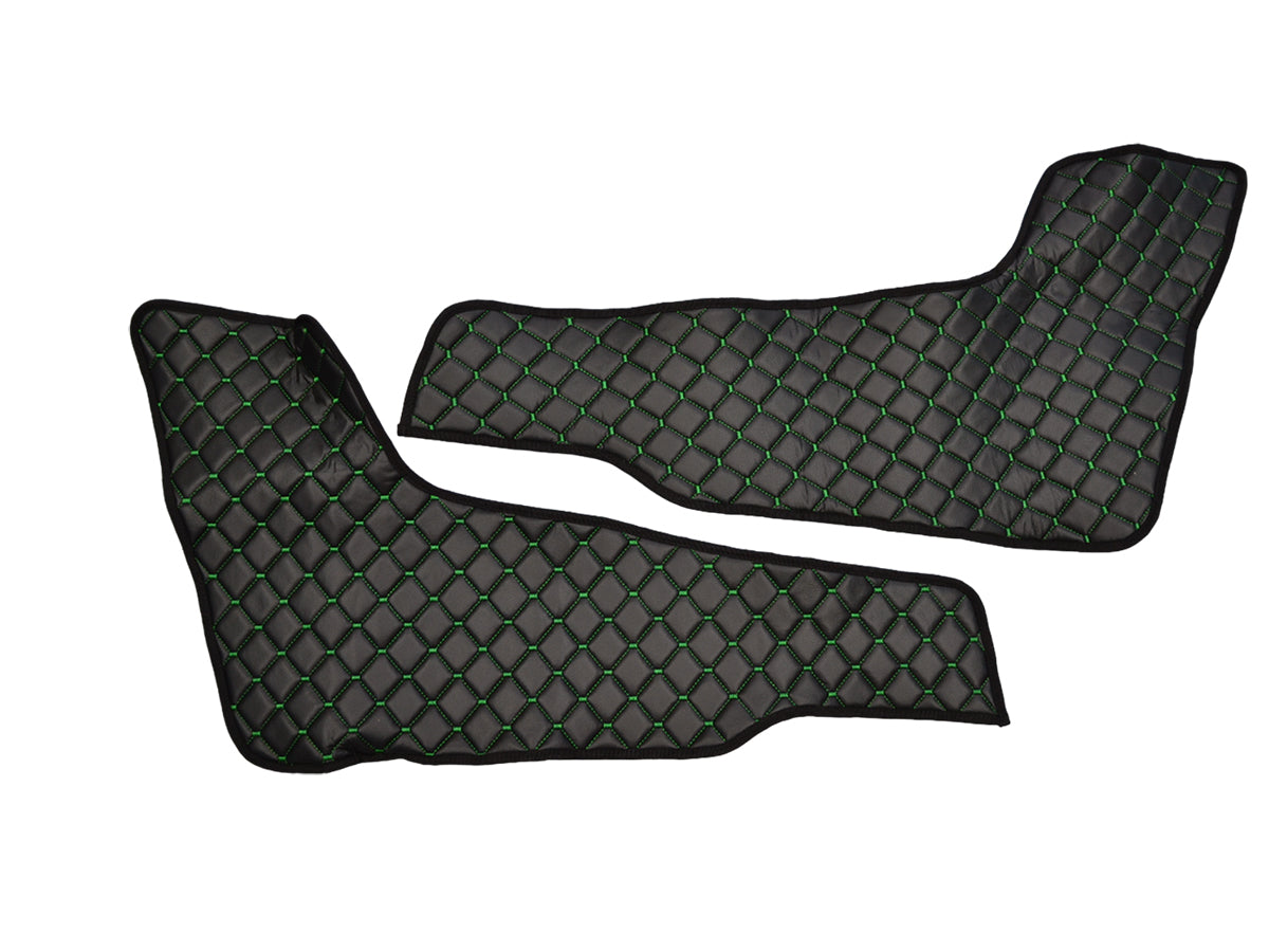 Стелки за врати – 2-части, изкуствена кожа (еко кожа), черни със зелени шевове, подходящ за Volvo FH4 2013+