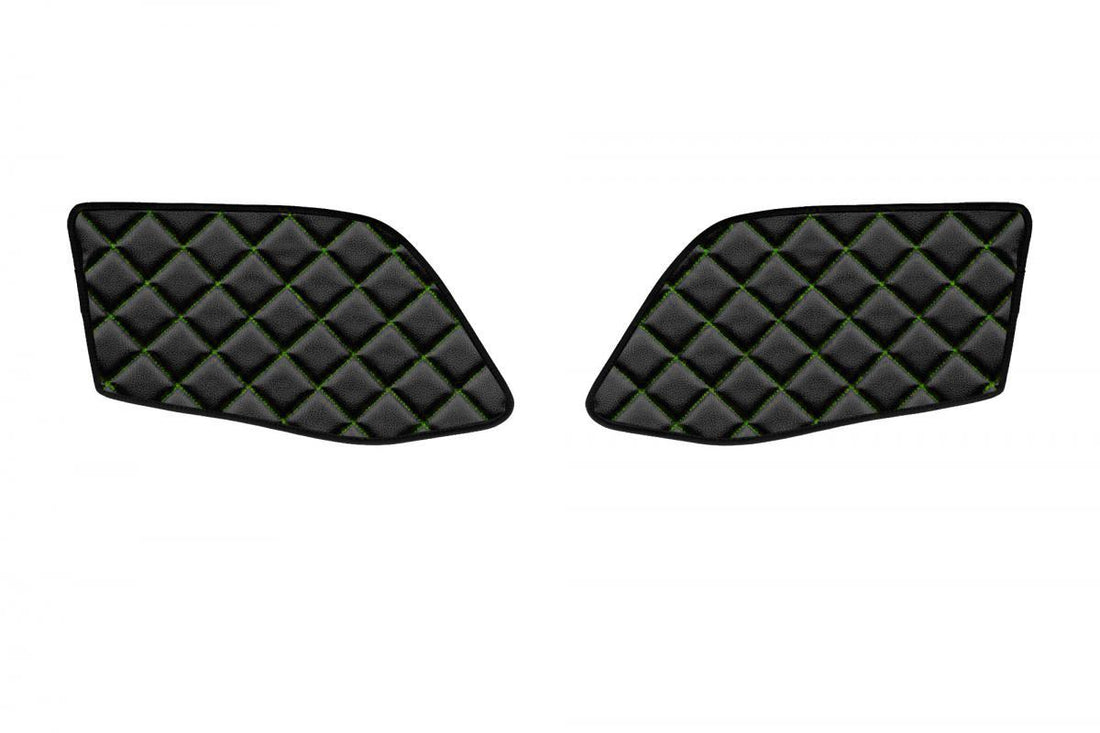 Σετ πατάκια πόρτας – τεχνητό δέρμα (eco leather), κατάλληλο για MAN TGX 2020+, μαύρο με πράσινες ραφές