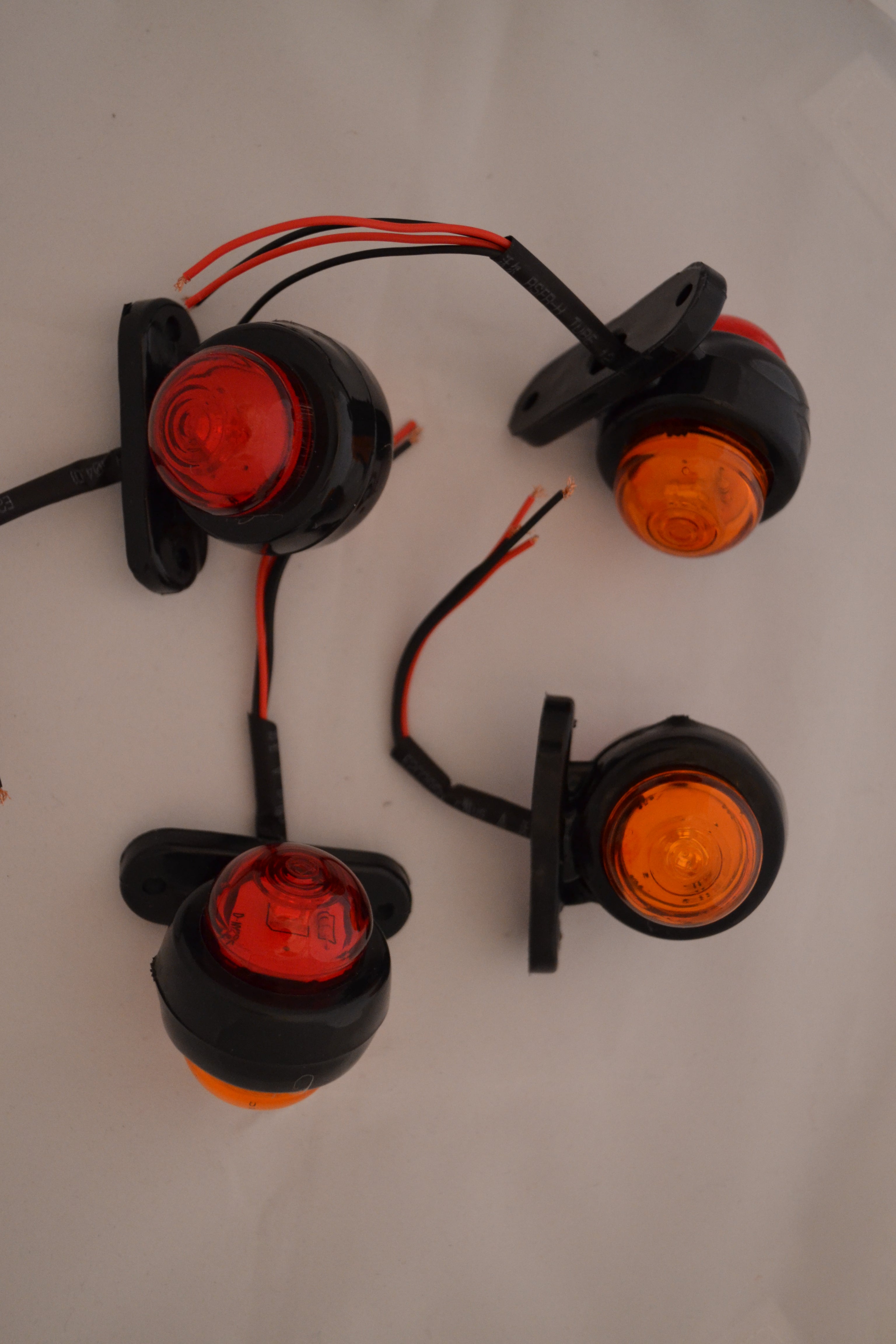 Feu de signalisation LED type corne, rouge/jaune, 24 V